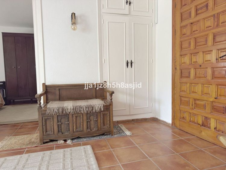 Apartment | Resale in Benahavís in Benahavís Others, Costa del Sol - Photo 4
