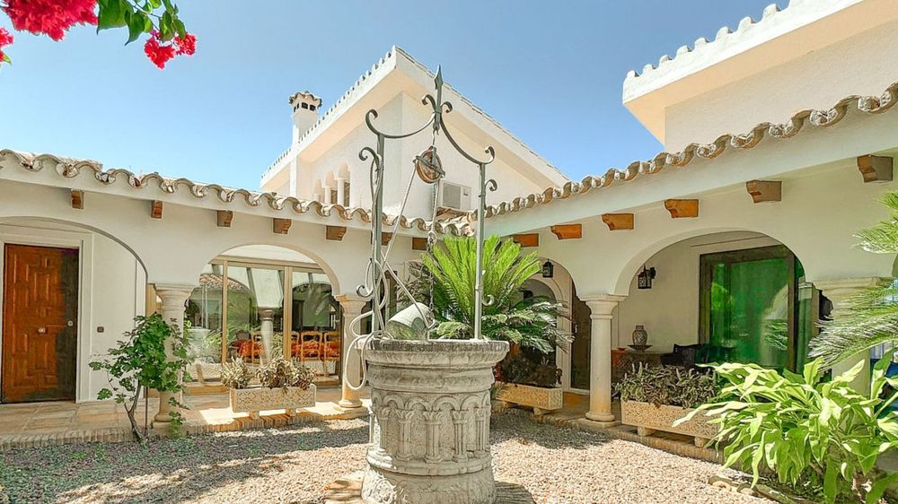 House | Resale in Marbella in Marbella Others, Costa del Sol - Main property photo
