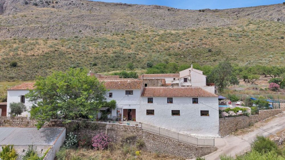 House | Resale in Periana in Periana, Costa del Sol - Main property photo