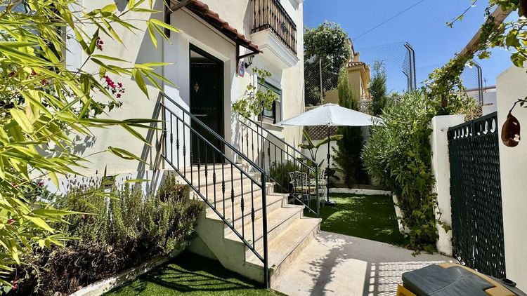 House | Resale in Arroyo de la Miel in Arroyo de la Miel, Costa del Sol - Photo 5