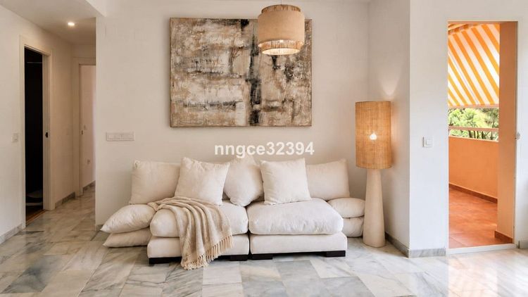Apartment | Resale in New Golden Mile in New Golden Mile, Costa del Sol - Photo 3