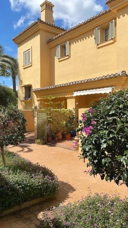 House | Resale in San Roque in San Roque, Costa del Sol - Main property photo