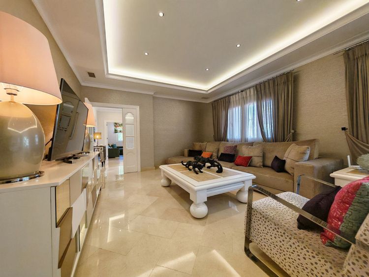 DetachedHouse in Elviria in Elviria, Marbella East, Costa del Sol - Photo 4