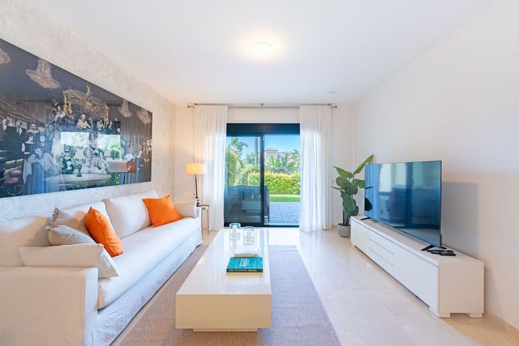 Apartment | Resale in Guadalmina Alta in Guadalmina Alta, Costa del Sol - Photo 3