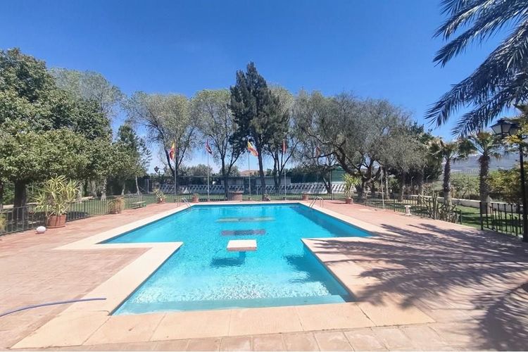 House | Resale in Antequera in Antequera, Costa del Sol - Photo 3