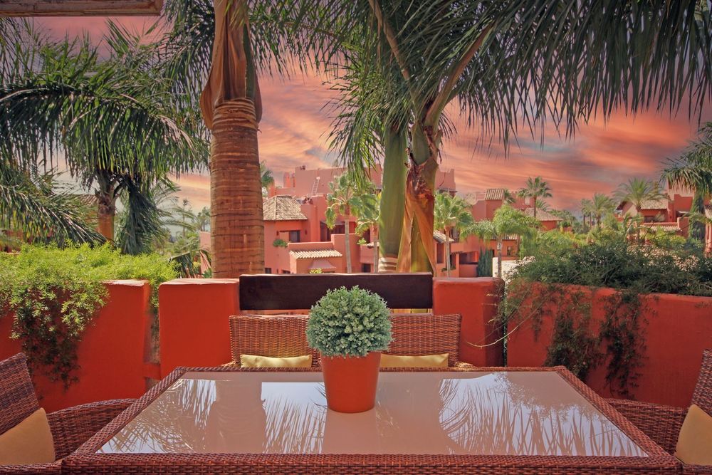 Apartment | Resale in New Golden Mile in New Golden Mile, Costa del Sol - Main property photo