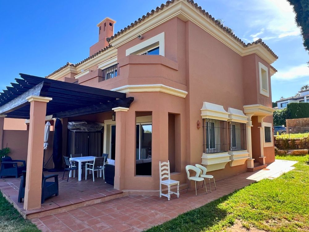 House | Resale in La Alcaidesa in La Alcaidesa, Costa del Sol - Main property photo