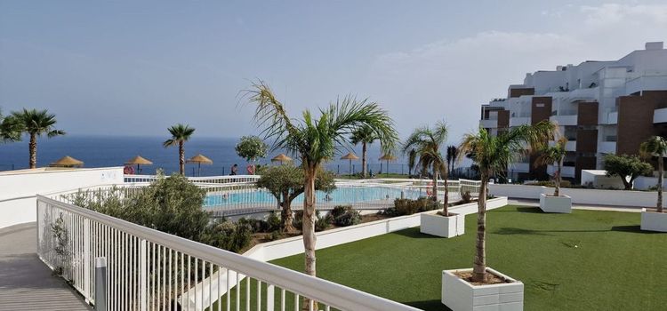 Apartment | Resale in Torrox Costa in Torrox Costa, Costa del Sol - Photo 4