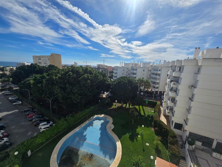 Apartment | Resale in Benalmadena in Benalmadena Others, Costa del Sol - Photo 3