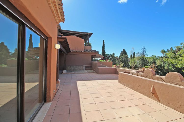 Penthouse | Resale in Guadalmina Baja in Guadalmina Baja, Costa del Sol - Photo 4