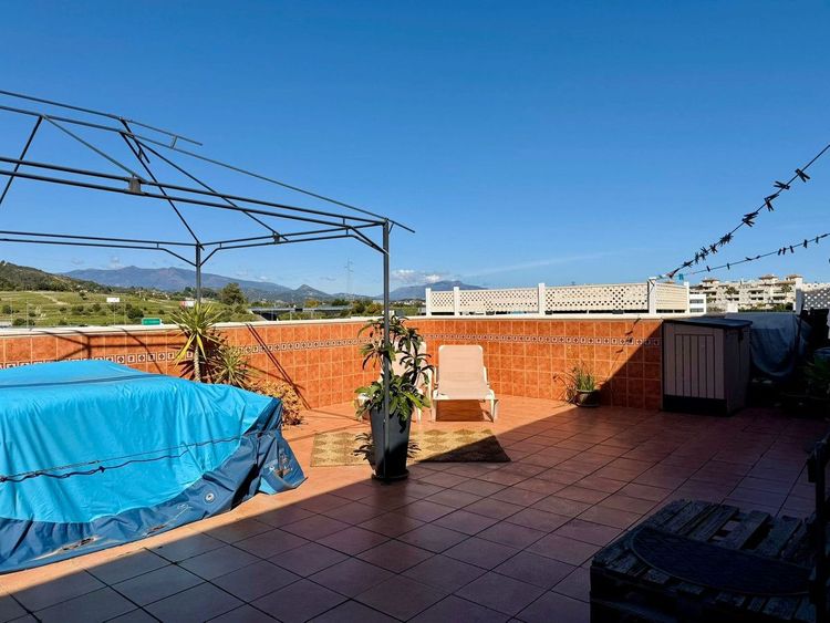 Penthouse | Resale in Estepona in Estepona, Costa del Sol - Photo 4