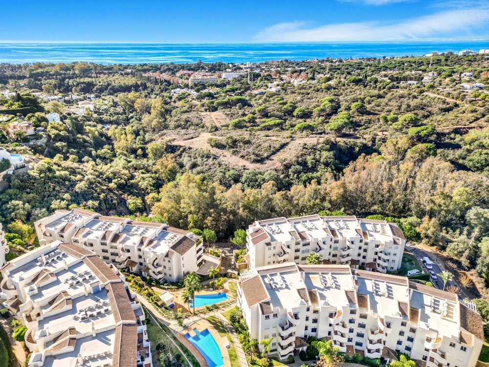 Apartment | Resale in Elviria in Elviria, Costa del Sol - Main property photo
