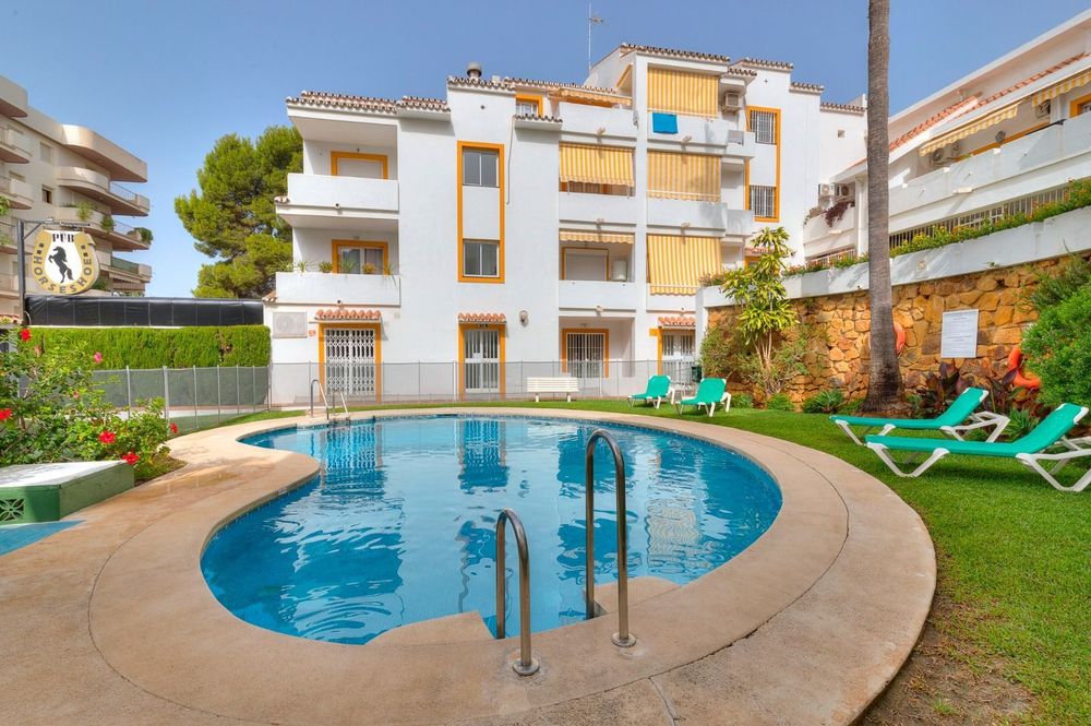 Apartment | Resale in Nueva Andalucía in Nueva Andalucía Others, Costa del Sol - Main property photo