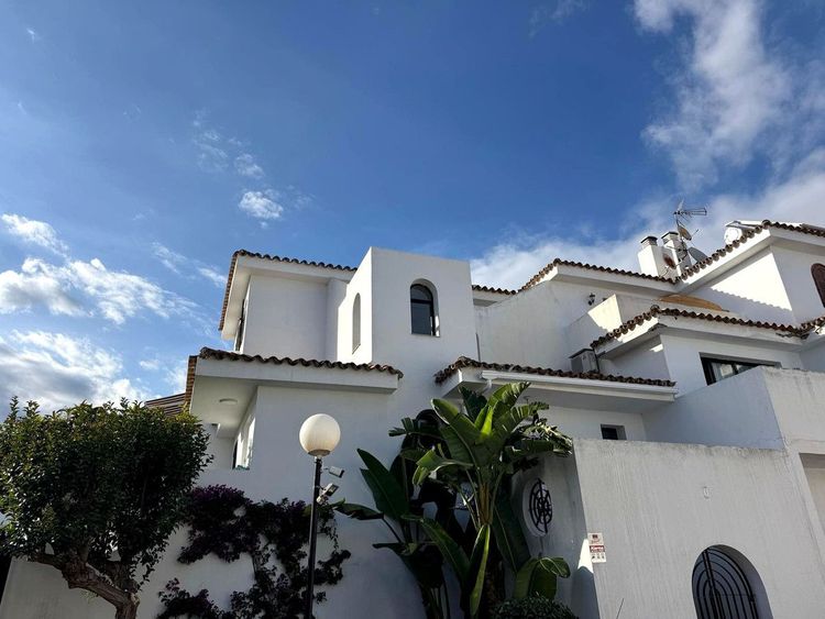 Townhouse in New Golden Mile in New Golden Mile, Estepona East Others, Costa del Sol - Photo 3