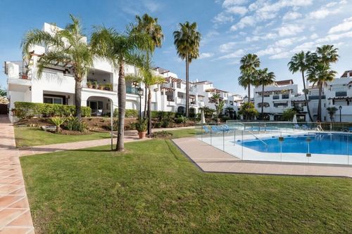 Apartment | Resale in Cortijo Blanco — Cortijo Blanco, Costa del Sol