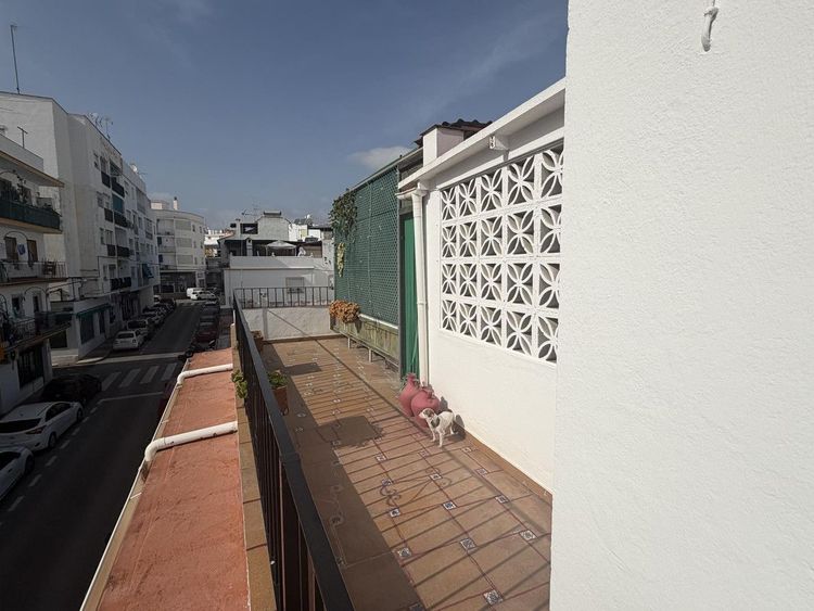 House | Resale in San Pedro de Alcántara in San Pedro de Alcántara Others, Costa del Sol - Photo 2
