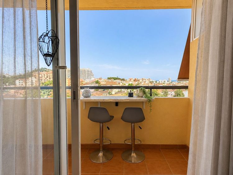 Apartment | Resale in Fuengirola in Fuengirola Others, Costa del Sol - Photo 3