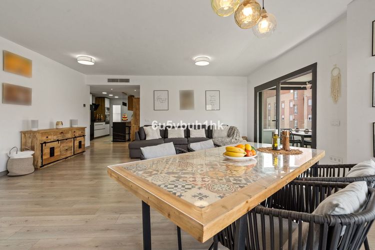 Apartment | Resale in Estepona in Estepona, Costa del Sol - Photo 2