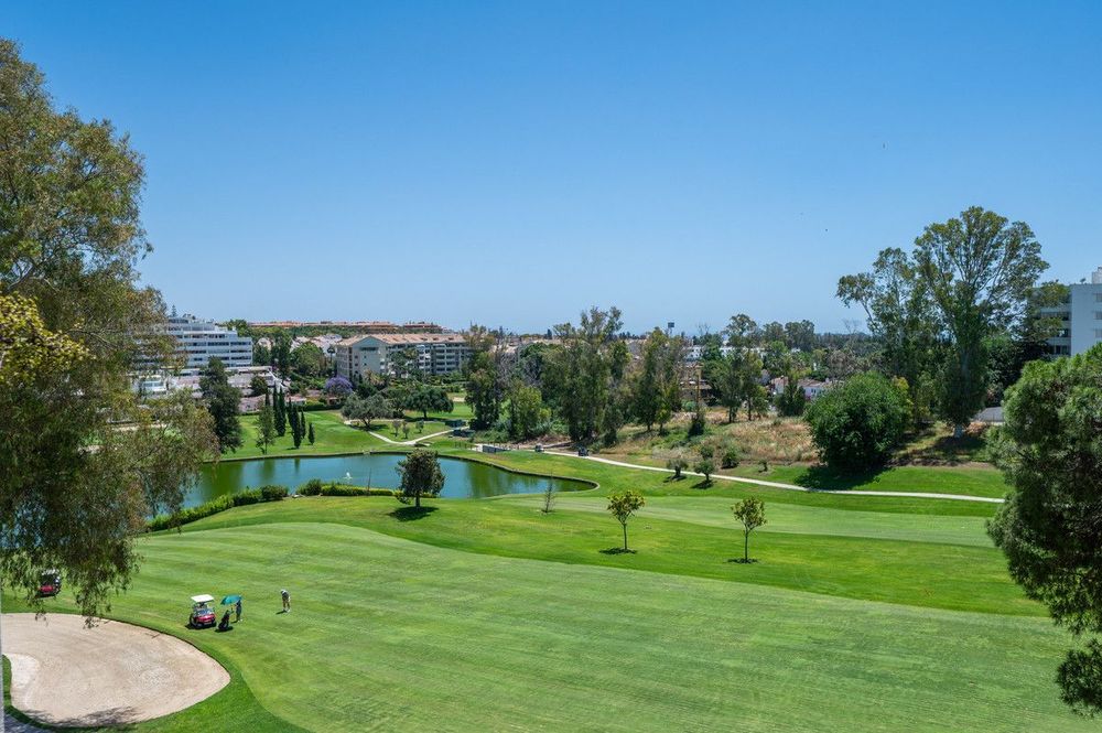 Penthouse | Resale in Guadalmina Alta in Guadalmina Alta, Costa del Sol - Main property photo