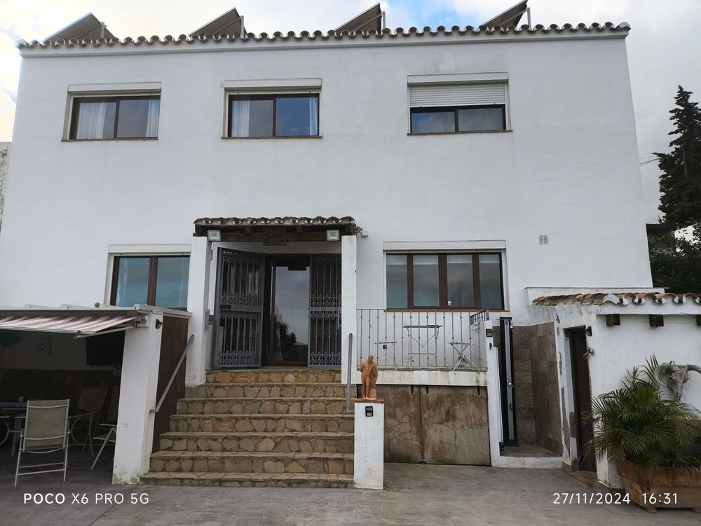 House | Resale in Estepona in Estepona, Costa del Sol - Main property photo