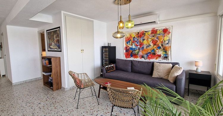 Apartment | Resale in Torrevieja in Torrevieja, Costa Blanca - Photo 2