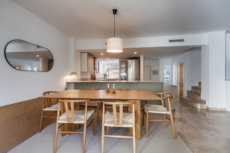 House | Resale in Nueva Andalucía in Nueva Andalucía Others, Costa del Sol - Photo 5