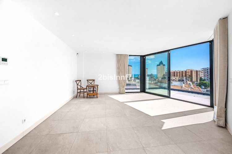 Apartment | Resale in Fuengirola in Fuengirola Others, Costa del Sol - Photo 2