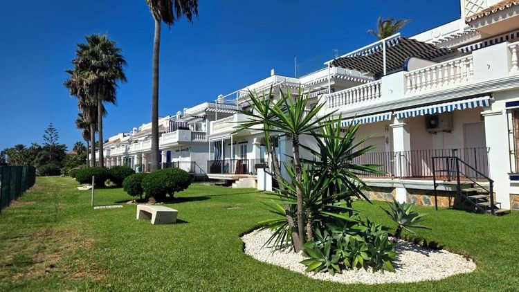 Apartment | Resale in Mijas Costa in Mijas Costa, Costa del Sol - Photo 3