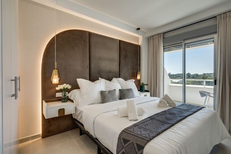 Apartment | Resale in Estepona in Estepona, Costa del Sol - Photo 4