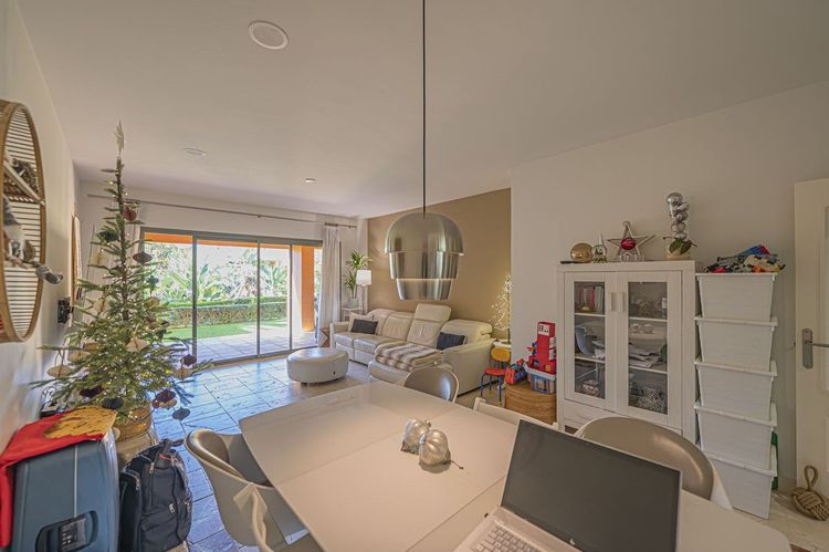 Apartment | Resale in Atalaya in Atalaya, Costa del Sol - Photo 5