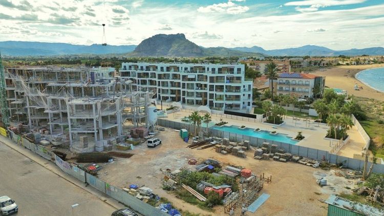 Apartment | Resale in Denia in Denia, Costa Blanca - Photo 4