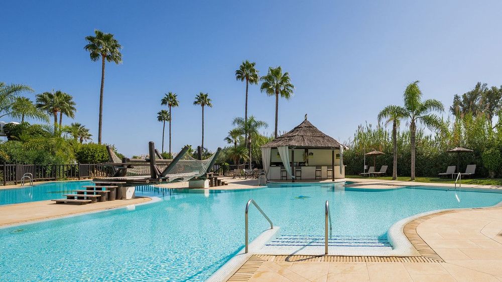 Apartment | Resale in Estepona in Estepona, Costa del Sol - Main property photo