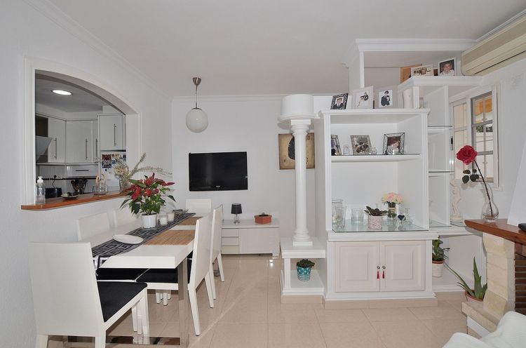 House | Resale in Arroyo de la Miel in Arroyo de la Miel, Costa del Sol - Photo 5