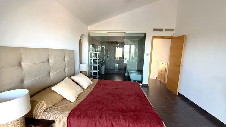 House | Resale in The Golden Mile in The Golden Mile, Costa del Sol - Photo 5