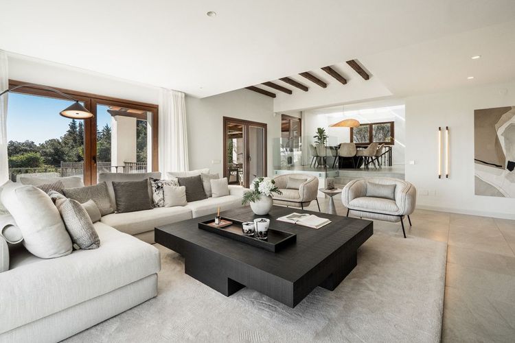 House | Resale in Selwo in Selwo, Costa del Sol - Photo 2