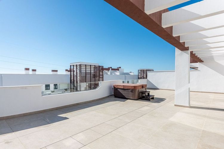 Penthouse | Resale in Estepona - Development photo 1
