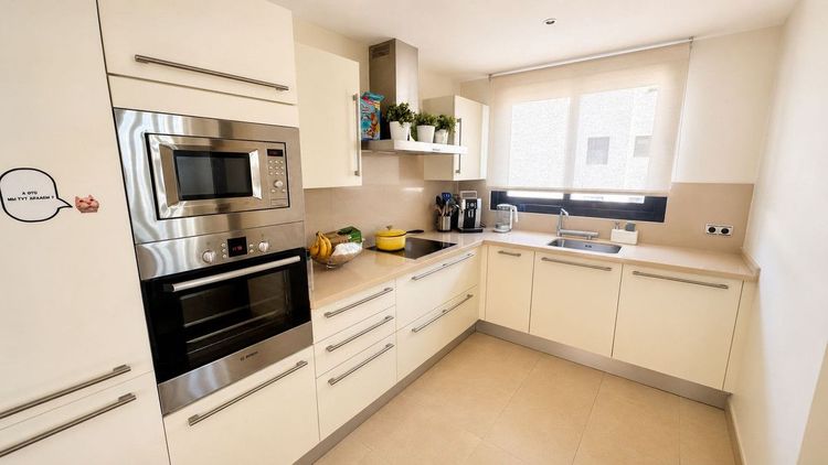Apartment | Resale in Altos de los Monteros in Altos de los Monteros, Costa del Sol - Photo 5