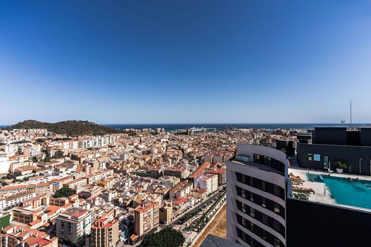 Apartment | Resale in Málaga Centro in Málaga Centro, Costa del Sol - Photo 2