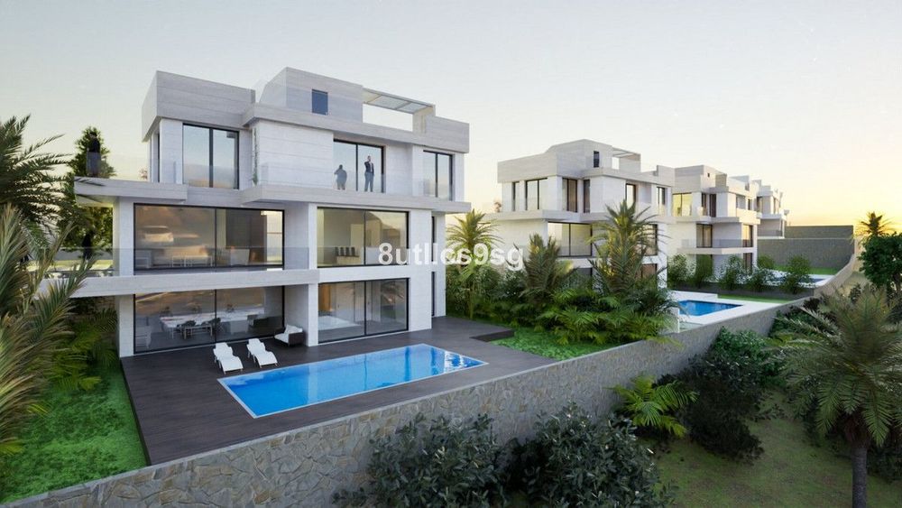 House | Resale in Estepona in Estepona, Costa del Sol - Main property photo