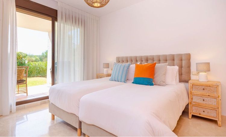 Apartment | Resale in Casares Playa in Casares Playa, Costa del Sol - Photo 3