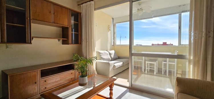 Apartment | Resale in Benalmadena Costa in Benalmadena Costa, Costa del Sol - Photo 3