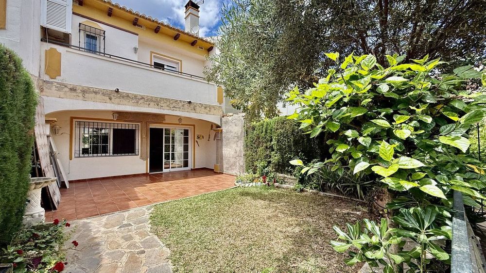 House | Resale in Puerto Banús in Puerto Banús, Costa del Sol - Main property photo