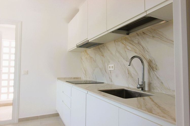 Apartment | Resale in La Cala de Mijas in La Cala de Mijas, Costa del Sol - Photo 2