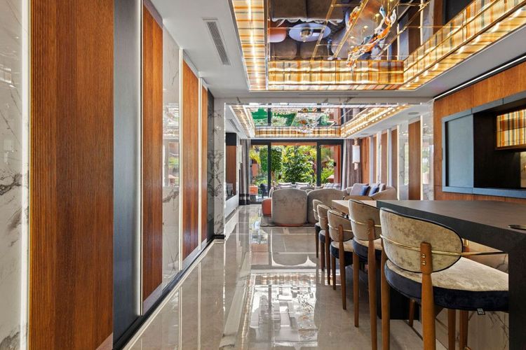 Apartment | Resale in Puerto Banús in Puerto Banús, Costa del Sol - Photo 5