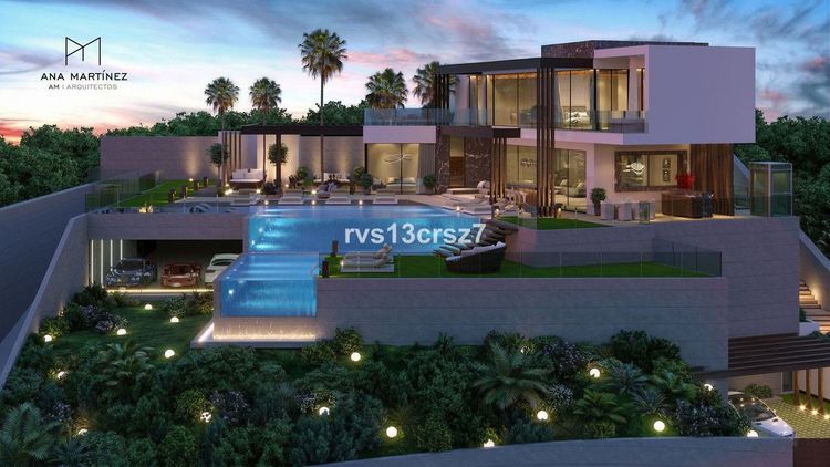 House | Resale in Elviria in Elviria, Costa del Sol - Photo 4