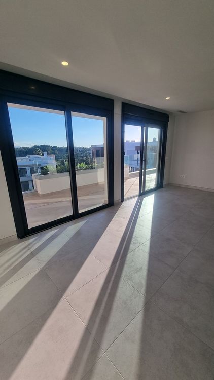 Apartment | Resale in Atalaya in Atalaya, Costa del Sol - Photo 3