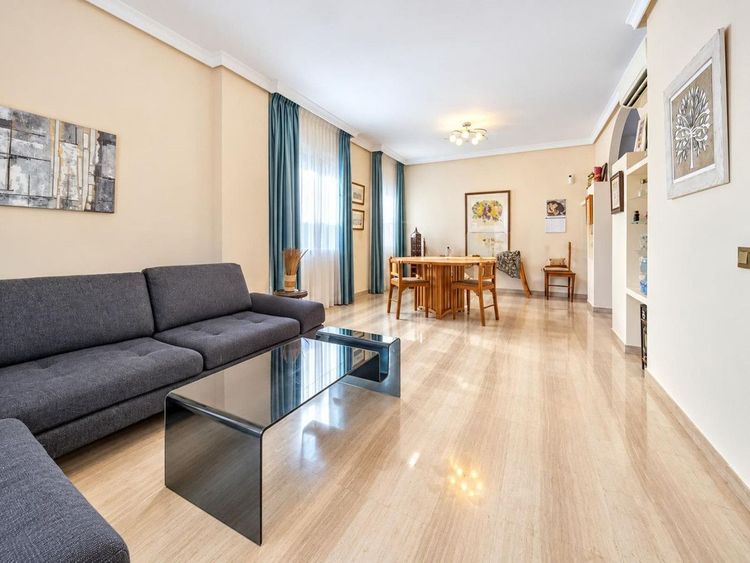 House | Resale in Guadalmina Baja in Guadalmina Baja, San Pedro de Alcántara, Costa del Sol - Photo 5