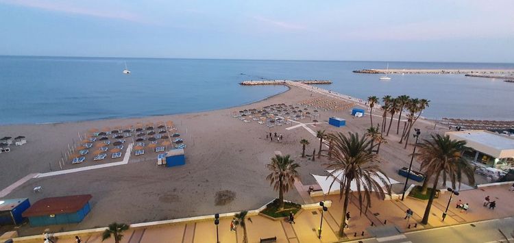 Apartment | Resale in Fuengirola in Fuengirola Others, Costa del Sol - Photo 2