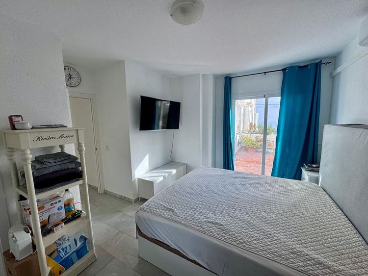 Apartment | Resale in Calahonda in Calahonda, Costa del Sol - Photo 3