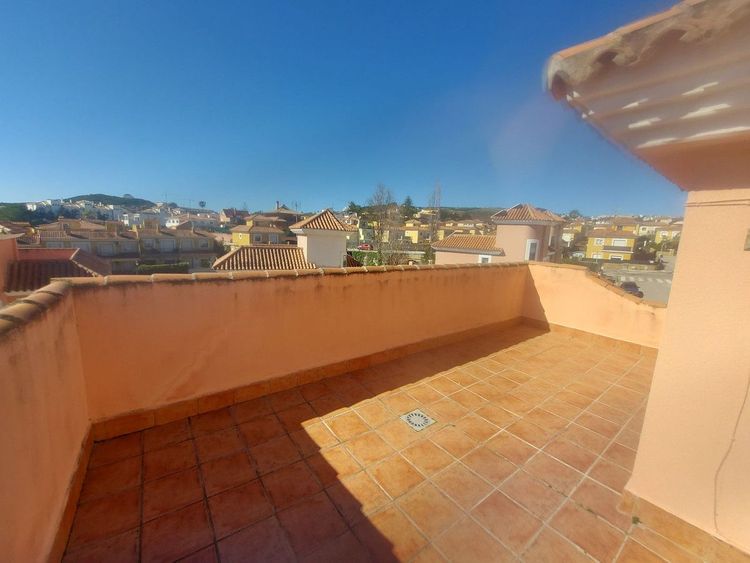 House | Resale in San Luis de Sabinillas in San Luis de Sabinillas, Costa del Sol - Photo 3